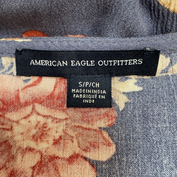 Women’s American Eagle Outfitters floral long-sleeve blouse. Size small. - Picture 3 of 7